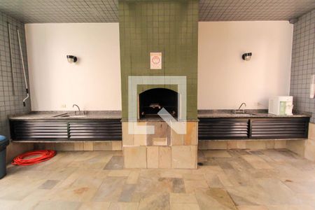 Apartamento para alugar com 124m², 3 quartos e 3 vagas Apartamento para alugar com 124m², 3 quartos e 3 vagasÁrea comum - Churrasqueira