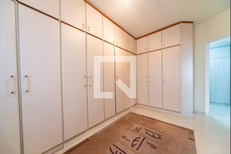 Apartamento para alugar com 195m², 4 quartos e 3 vagas Apartamento para alugar com 195m², 4 quartos e 3 vagasQuarto 2