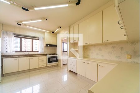 Apartamento para alugar com 195m², 4 quartos e 3 vagas Apartamento para alugar com 195m², 4 quartos e 3 vagasCozinha