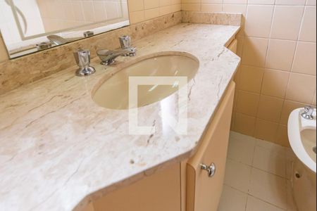 Apartamento para alugar com 195m², 4 quartos e 3 vagas Apartamento para alugar com 195m², 4 quartos e 3 vagasPia