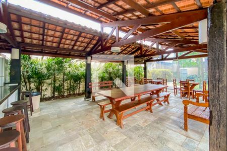 Apartamento para alugar com 195m², 4 quartos e 3 vagas Apartamento para alugar com 195m², 4 quartos e 3 vagasÁrea comum - Churrasqueira