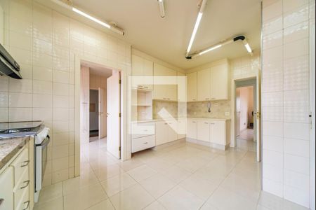 Apartamento para alugar com 195m², 4 quartos e 3 vagas Apartamento para alugar com 195m², 4 quartos e 3 vagasCozinha