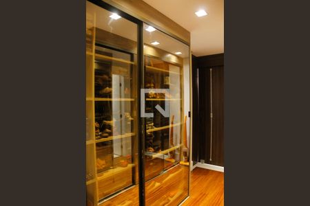 Apartamento à venda com 125m², 3 quartos e 6 vagasCloset