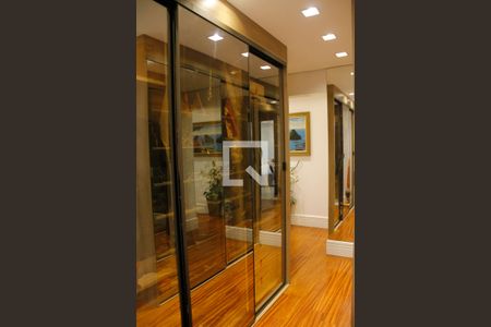 Apartamento à venda com 125m², 3 quartos e 6 vagasCloset