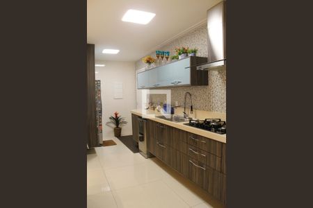 Apartamento à venda com 125m², 3 quartos e 6 vagasCozinha