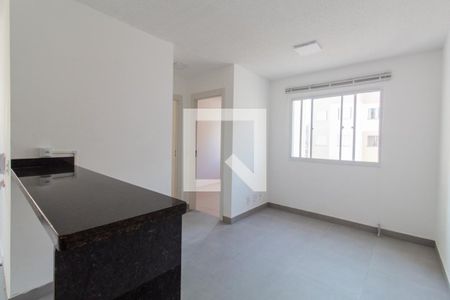 Sala de apartamento para alugar com 2 quartos, 43m² em Vila das Beleza, São Paulo