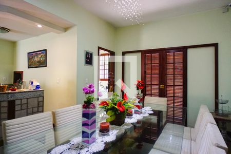 Sala de casa de condomínio para alugar com 5 quartos, 600m² em Barra da Tijuca, Rio de Janeiro