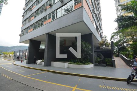 Apartamento à venda com 94m², 3 quartos e 1 vagaFachada