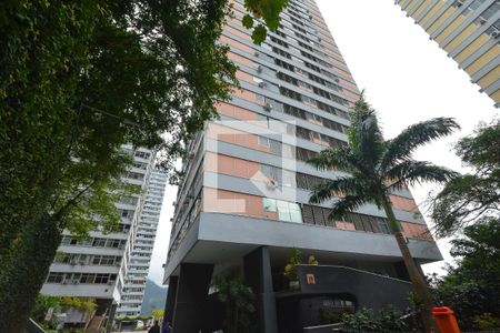 Apartamento à venda com 94m², 3 quartos e 1 vagaFachada