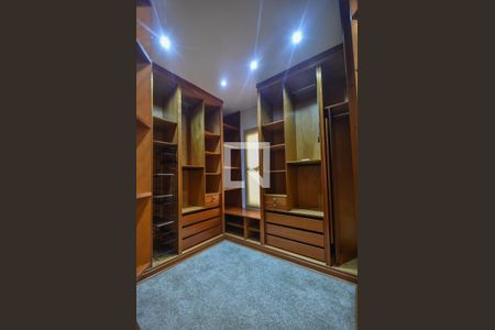 Apartamento para alugar com 314m², 3 quartos e 4 vagasCloset Suíte 01