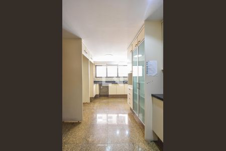 Apartamento para alugar com 314m², 3 quartos e 4 vagasCopa / Cozinha