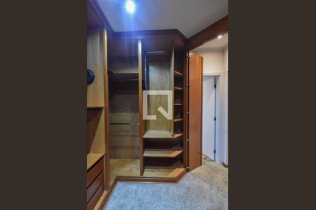 Apartamento para alugar com 314m², 3 quartos e 4 vagasCloset Suíte 01