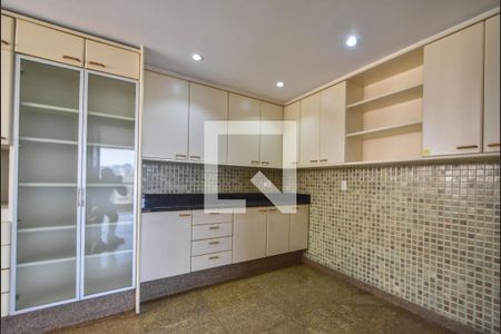 Apartamento para alugar com 314m², 3 quartos e 4 vagasCopa / Cozinha