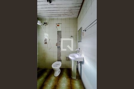 Casa à venda com 180m², 4 quartos e 2 vagasBanheiro (Casa 3)