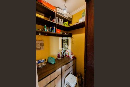 Casa à venda com 120m², 3 quartos e 2 vagas Casa à venda com 120m², 3 quartos e 2 vagasCloset