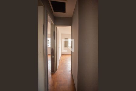 Corredor de casa para alugar com 4 quartos, 190m² em Vila Cruz das Almas, São Paulo