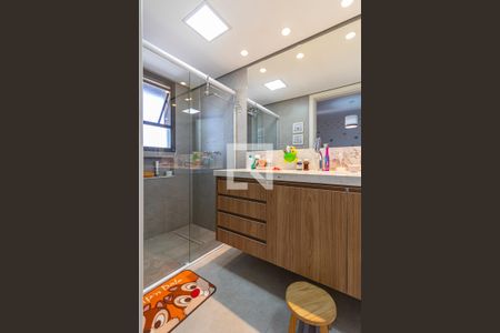 Apartamento para alugar com 200m², 5 quartos e 4 vagas Apartamento para alugar com 200m², 5 quartos e 4 vagasBanheiro da Suite 1