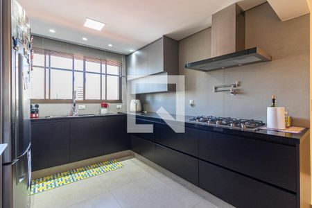 Apartamento para alugar com 200m², 5 quartos e 4 vagas Apartamento para alugar com 200m², 5 quartos e 4 vagasCozinha