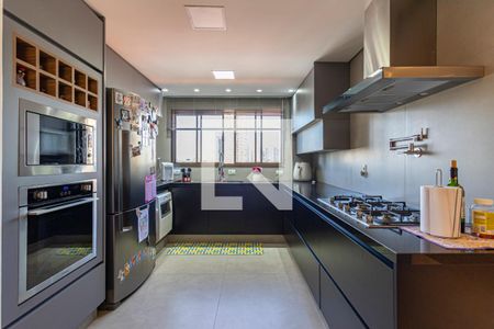 Apartamento para alugar com 200m², 5 quartos e 4 vagas Apartamento para alugar com 200m², 5 quartos e 4 vagasCozinha