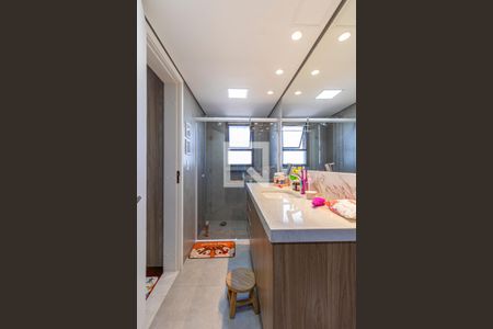 Apartamento para alugar com 200m², 5 quartos e 4 vagas Apartamento para alugar com 200m², 5 quartos e 4 vagasBanheiro da Suite 1