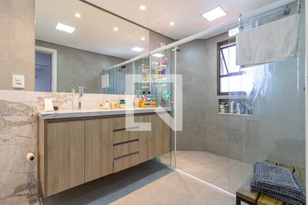 Apartamento para alugar com 200m², 5 quartos e 4 vagas Apartamento para alugar com 200m², 5 quartos e 4 vagasBanheiro da Suite 2