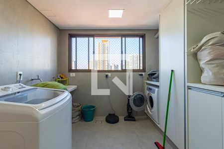 Apartamento para alugar com 200m², 5 quartos e 4 vagas Apartamento para alugar com 200m², 5 quartos e 4 vagasÁrea de Serviço