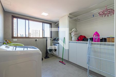 Apartamento para alugar com 200m², 5 quartos e 4 vagas Apartamento para alugar com 200m², 5 quartos e 4 vagasÁrea de Serviço