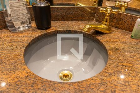 Apartamento para alugar com 200m², 5 quartos e 4 vagas Apartamento para alugar com 200m², 5 quartos e 4 vagasdetalhe do Lavabo