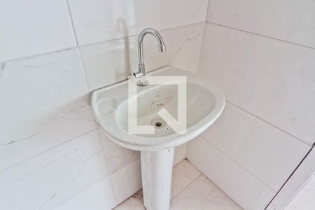 Casa para alugar com 60m², 2 quartos e sem vaga Casa para alugar com 60m², 2 quartos e sem vagaBanheiro