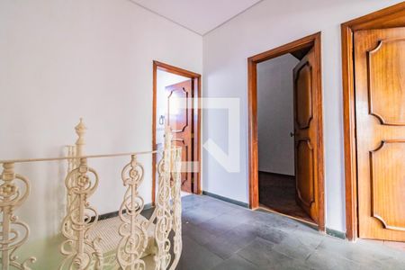 Casa à venda com 200m², 3 quartos e 2 vagas Casa à venda com 200m², 3 quartos e 2 vagasCorredor