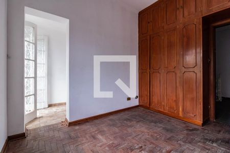 Casa à venda com 200m², 3 quartos e 2 vagas Casa à venda com 200m², 3 quartos e 2 vagasSuíte