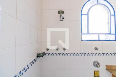 Casa à venda com 200m², 3 quartos e 2 vagas Casa à venda com 200m², 3 quartos e 2 vagasDetalhe do banheiro