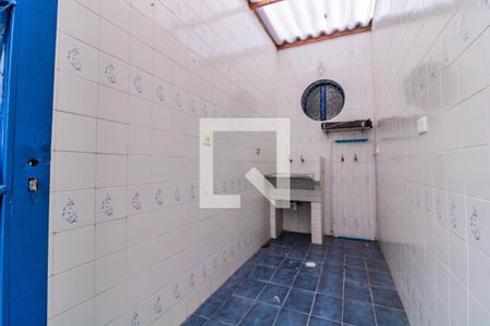Casa à venda com 200m², 3 quartos e 2 vagas Casa à venda com 200m², 3 quartos e 2 vagasÁrea de serviço