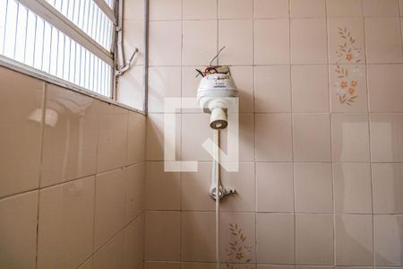 Casa à venda com 200m², 3 quartos e 2 vagas Casa à venda com 200m², 3 quartos e 2 vagasDetalhe do banheiro