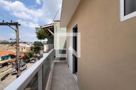 Casa à venda com 150m², 2 quartos e 2 vagas Casa à venda com 150m², 2 quartos e 2 vagasVaranda