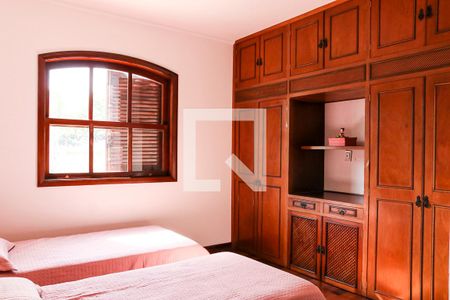 Casa à venda com 450m², 6 quartos e 2 vagas