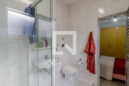 Casa à venda com 300m², 3 quartos e 2 vagas Casa à venda com 300m², 3 quartos e 2 vagasBanheiro da Suíte