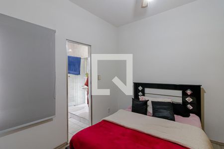 Casa à venda com 300m², 3 quartos e 2 vagas Casa à venda com 300m², 3 quartos e 2 vagasSuíte