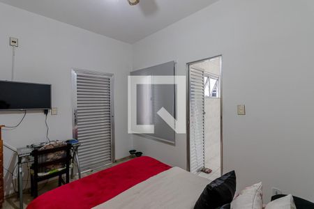 Casa à venda com 300m², 3 quartos e 2 vagas Casa à venda com 300m², 3 quartos e 2 vagasSuíte