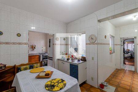 Casa à venda com 300m², 3 quartos e 2 vagas Casa à venda com 300m², 3 quartos e 2 vagasCopa