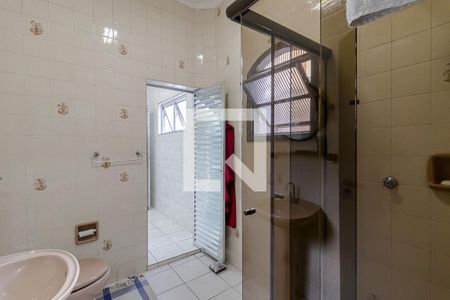 Casa à venda com 300m², 3 quartos e 2 vagas Casa à venda com 300m², 3 quartos e 2 vagasBanheiro