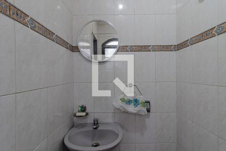 Casa à venda com 300m², 3 quartos e 2 vagas Casa à venda com 300m², 3 quartos e 2 vagasLavabo