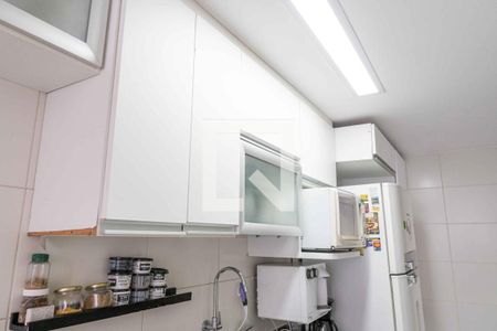 Apartamento à venda com 120m², 3 quartos e 2 vagas Apartamento à venda com 120m², 3 quartos e 2 vagasCozinha e Área de Serviço