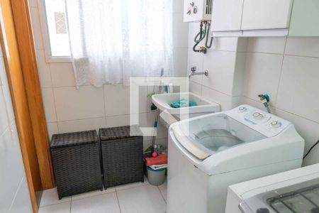 Apartamento à venda com 120m², 3 quartos e 2 vagas Apartamento à venda com 120m², 3 quartos e 2 vagasCozinha e Área de Serviço