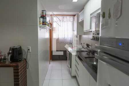 Apartamento à venda com 120m², 3 quartos e 2 vagas Apartamento à venda com 120m², 3 quartos e 2 vagasCozinha e Área de Serviço