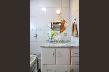 Casa à venda com 212m², 3 quartos e 4 vagasBanheiro da Suíte 1