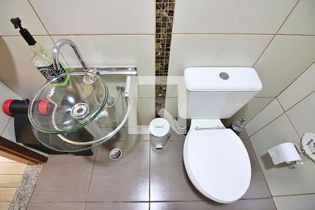 Casa à venda com 212m², 3 quartos e 4 vagasBanheiro de Serviço