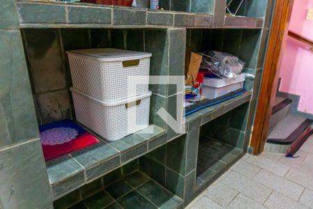 Casa à venda com 308m², 2 quartos e 5 vagasSala