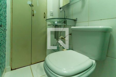 Apartamento à venda com 45m², 2 quartos e 1 vaga Apartamento à venda com 45m², 2 quartos e 1 vagaBanheiro