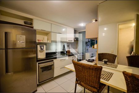 Apartamento para alugar com 120m², 2 quartos e 1 vaga Apartamento para alugar com 120m², 2 quartos e 1 vagaCozinha